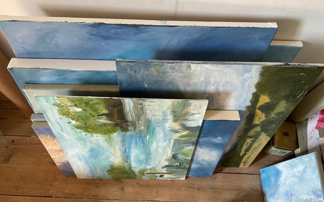 Here’s my pile of waiting-to-be-painted-over canvases! I seem to have accumulated quite a few that need attention. Some I thought were OK until I took them out of the painting room and into the daylight.  I hope it’s not just me that has a stash of not-quite-so-wonderful pics lurking in a corner? The recent video is very welcome, & liberating…so, I’ll pick one of the many & get going..
